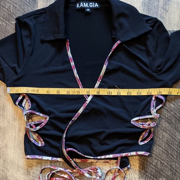 I.AM.GIA Renalee Wrap Crop Top Black Medium Cut-Out Side Flowers - Picture 7 of 7